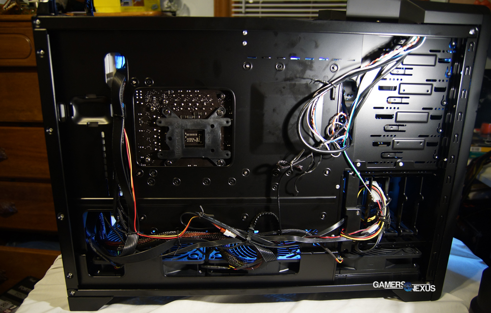 silverstone-rv02-back