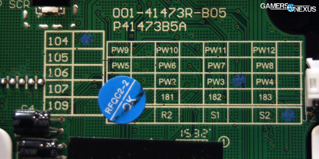 corsair-strafe-rgb-inside-2