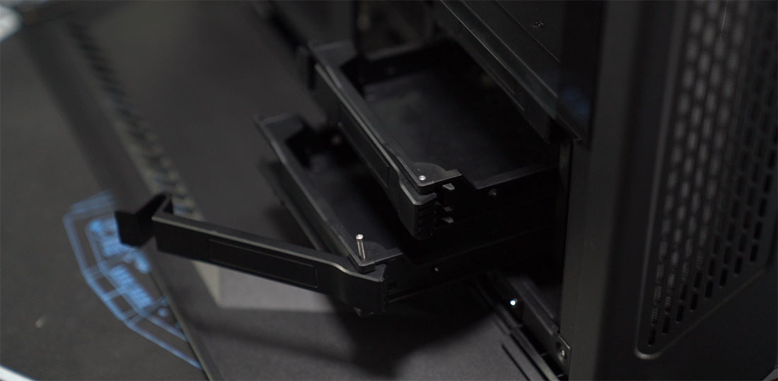 lian li lancool ii pegs